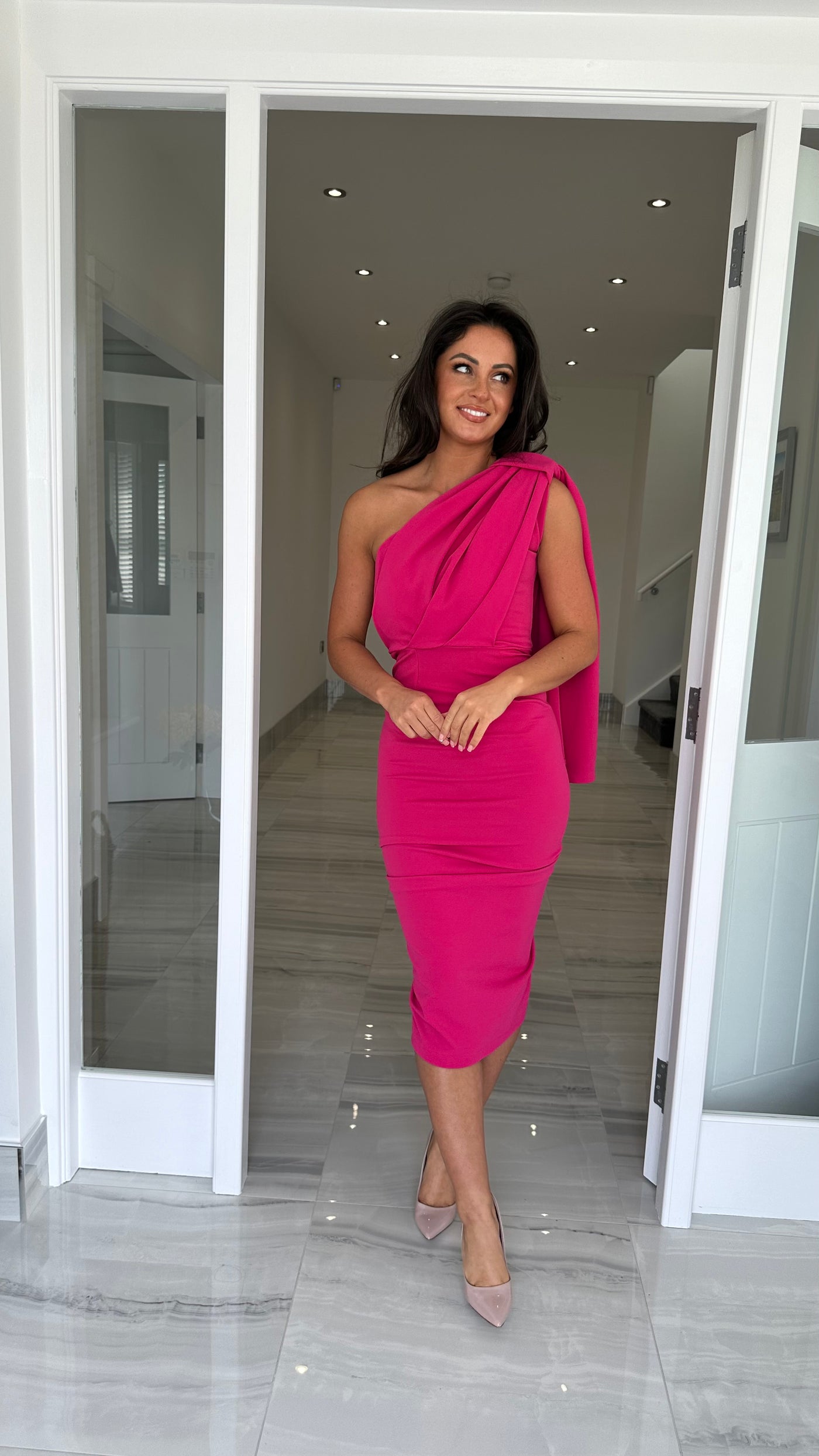 one shoulder dress wedding guest uk One Shoulder Wedding Guest Dresses: Styles & Tips