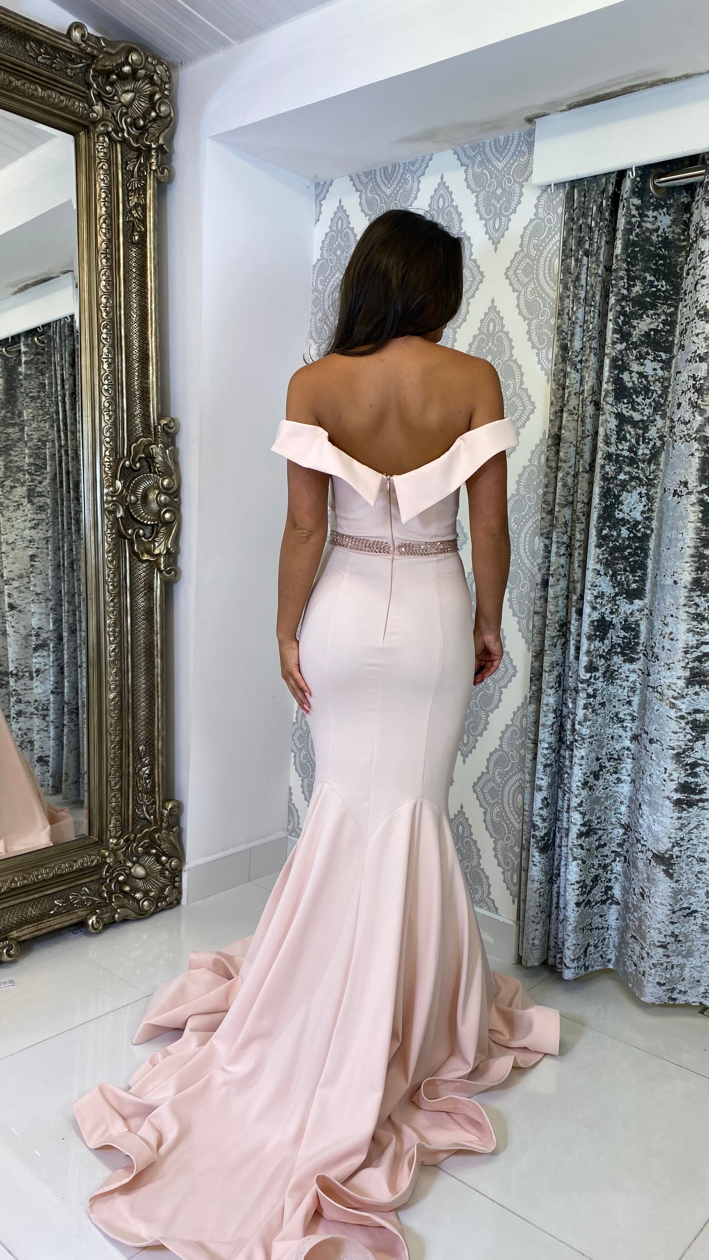 ROSIE'S CLOSET IN STORE