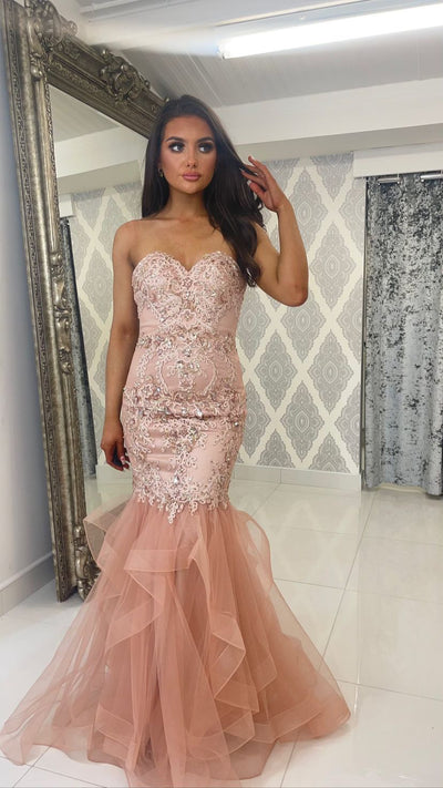 ROSIE'S CLOSET IN STORE