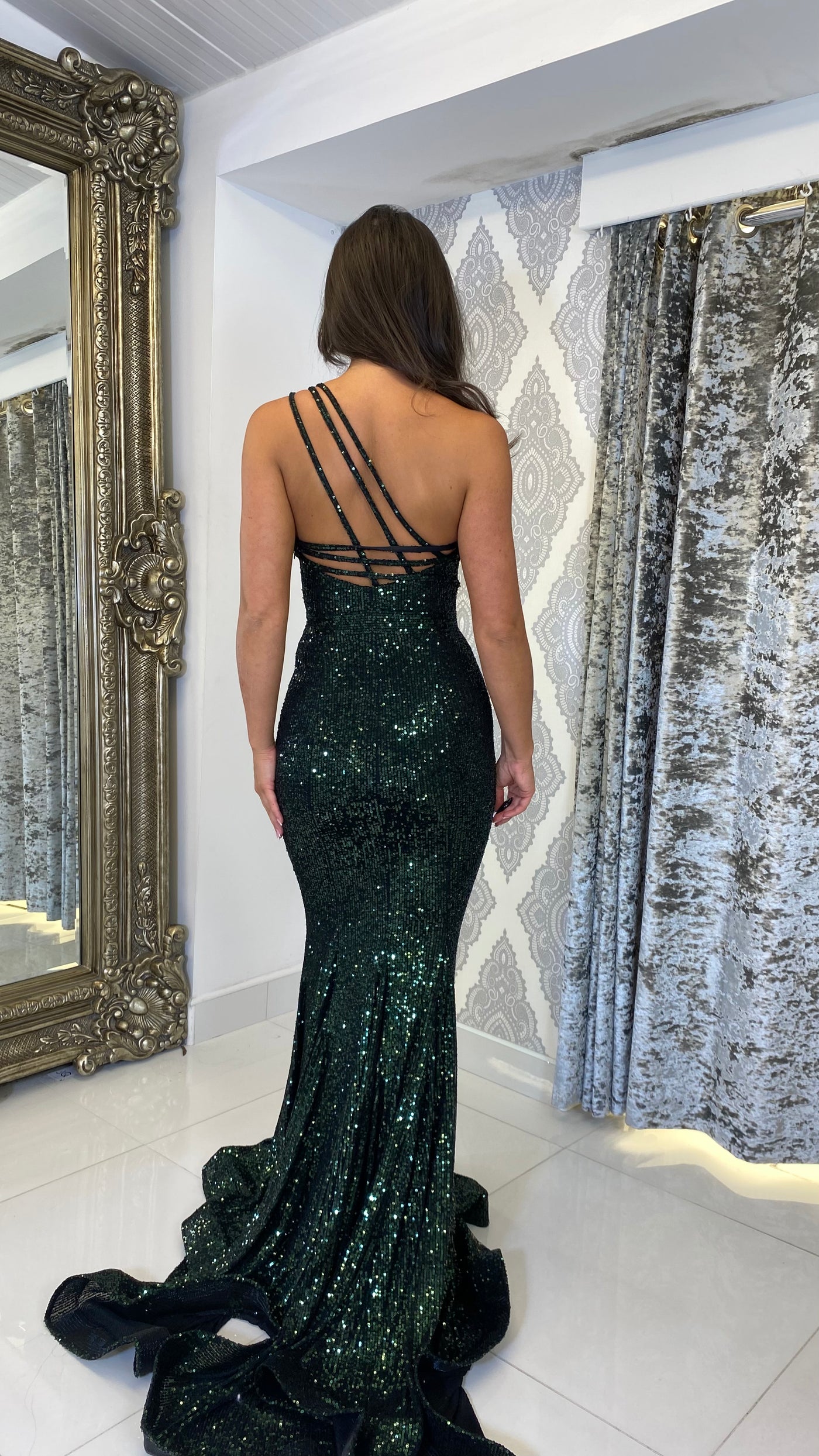 Sequinned One Shoulder Strap Detailed Prom Dress In Emerald Green
