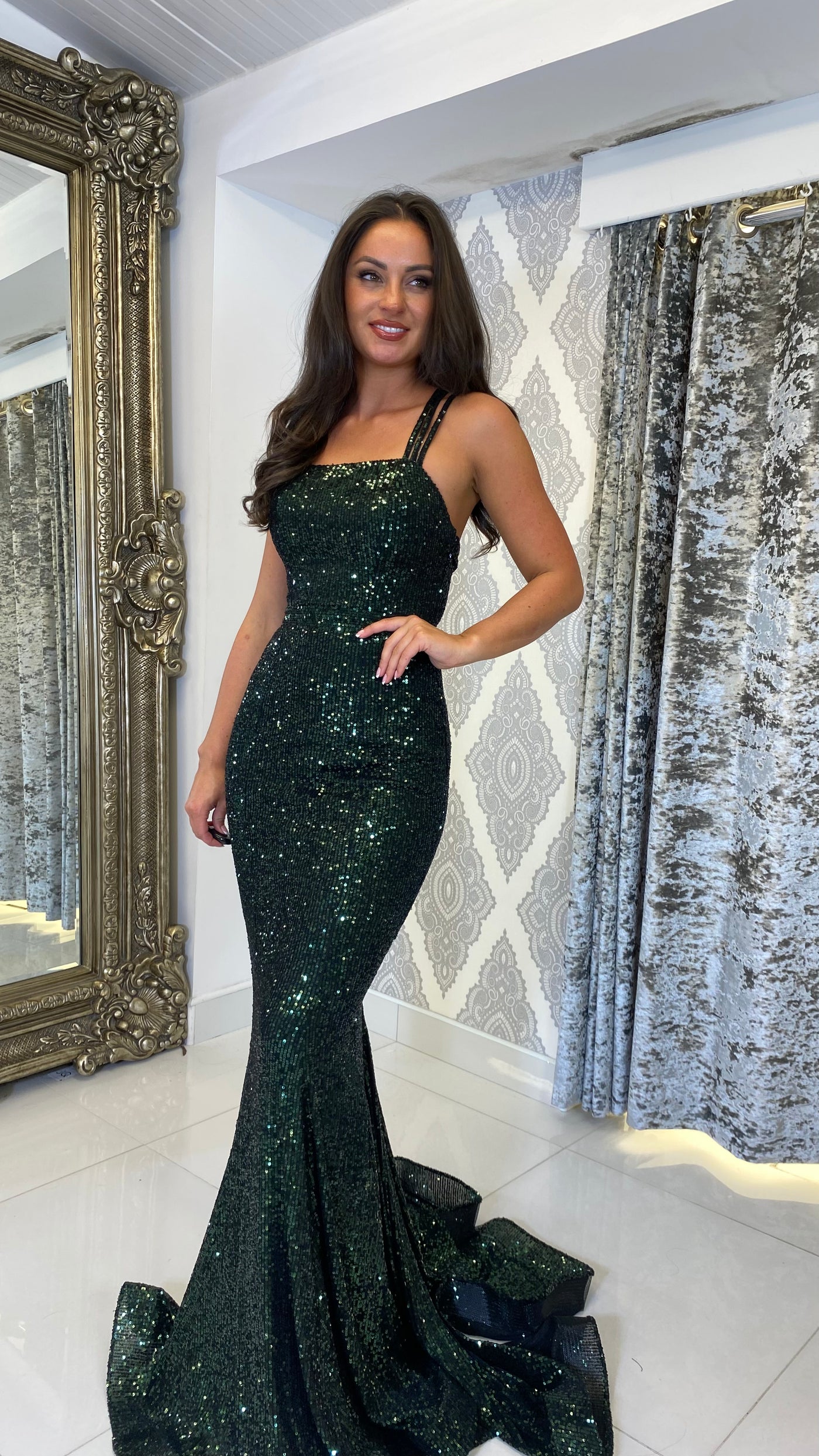 Sequinned One Shoulder Strap Detailed Prom Dress In Emerald Green
